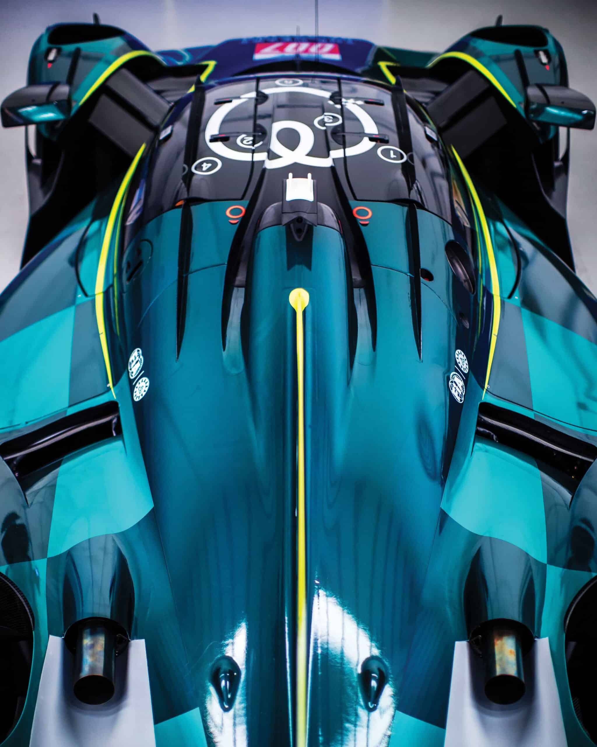 Aston Martin Valkyrie top