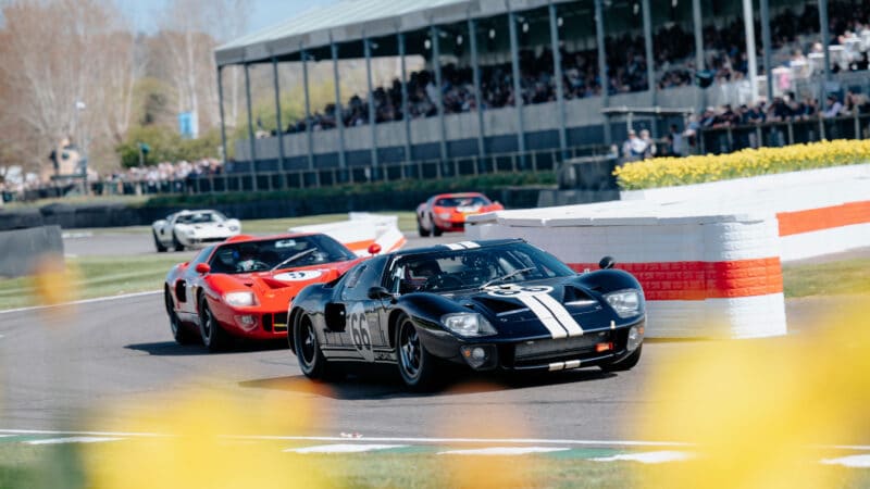 Gurney Cup dicing with the Jim Farley/Alex Brundle 1964 Ford GT40 leading the Richard Means/Rob Huff ’65 GT40
